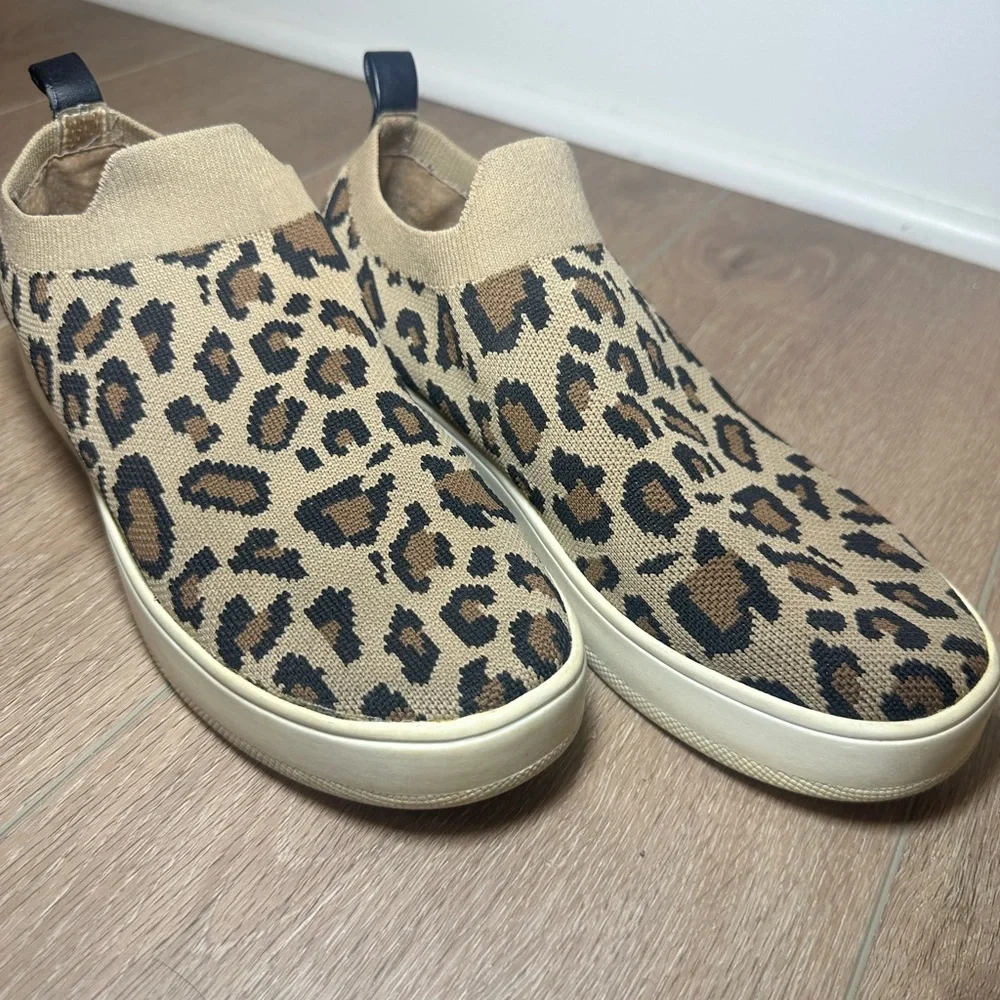 Steve Madden‎ Leopard Print Sneakers Size 8.5 Womens
